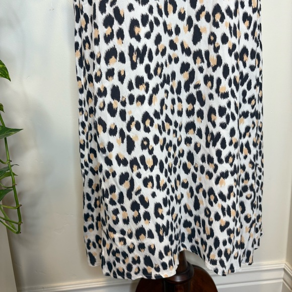 LOFT Leopard Print Flutter Sleeve Midi Dress - Picture 5 of 13
